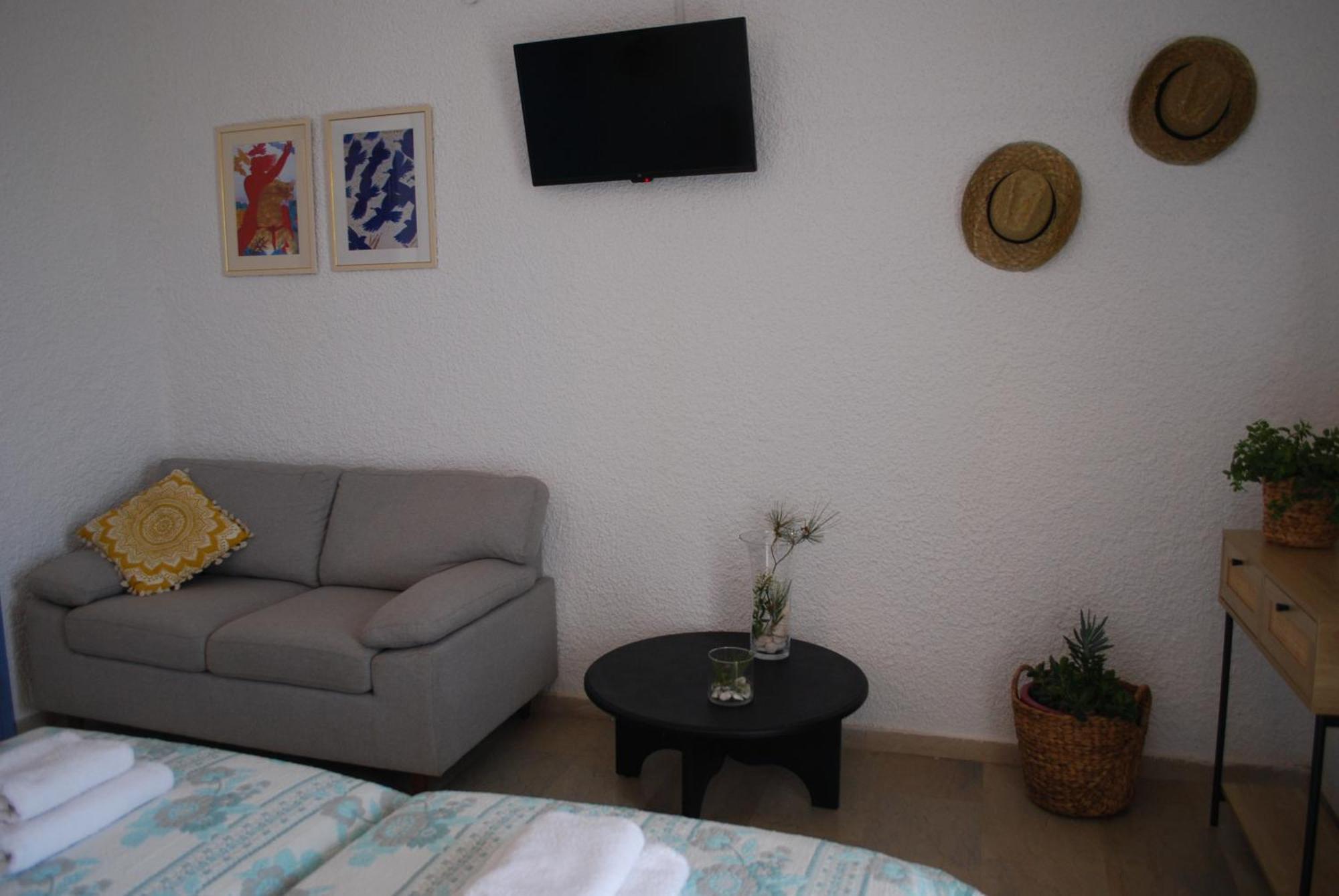 Sunset Rooms Agia Marina  Extérieur photo
