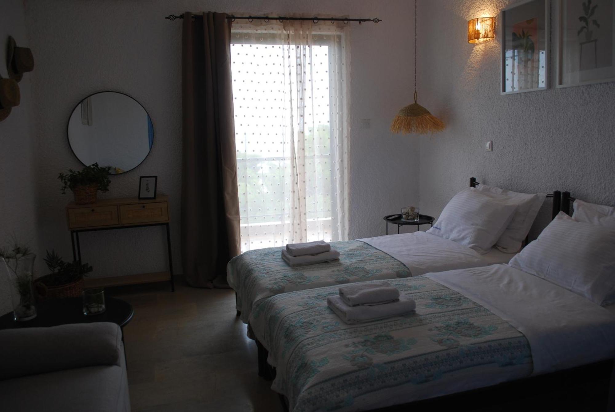 Sunset Rooms Agia Marina  Extérieur photo