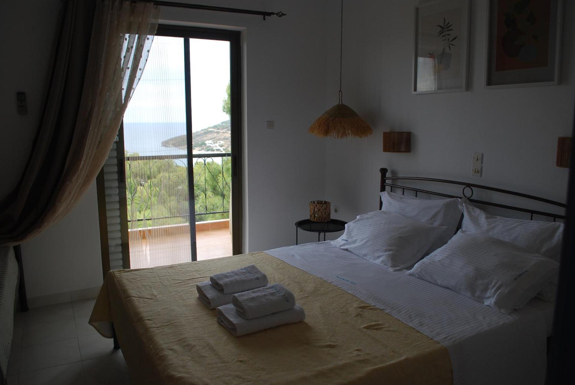Sunset Rooms Agia Marina  Extérieur photo