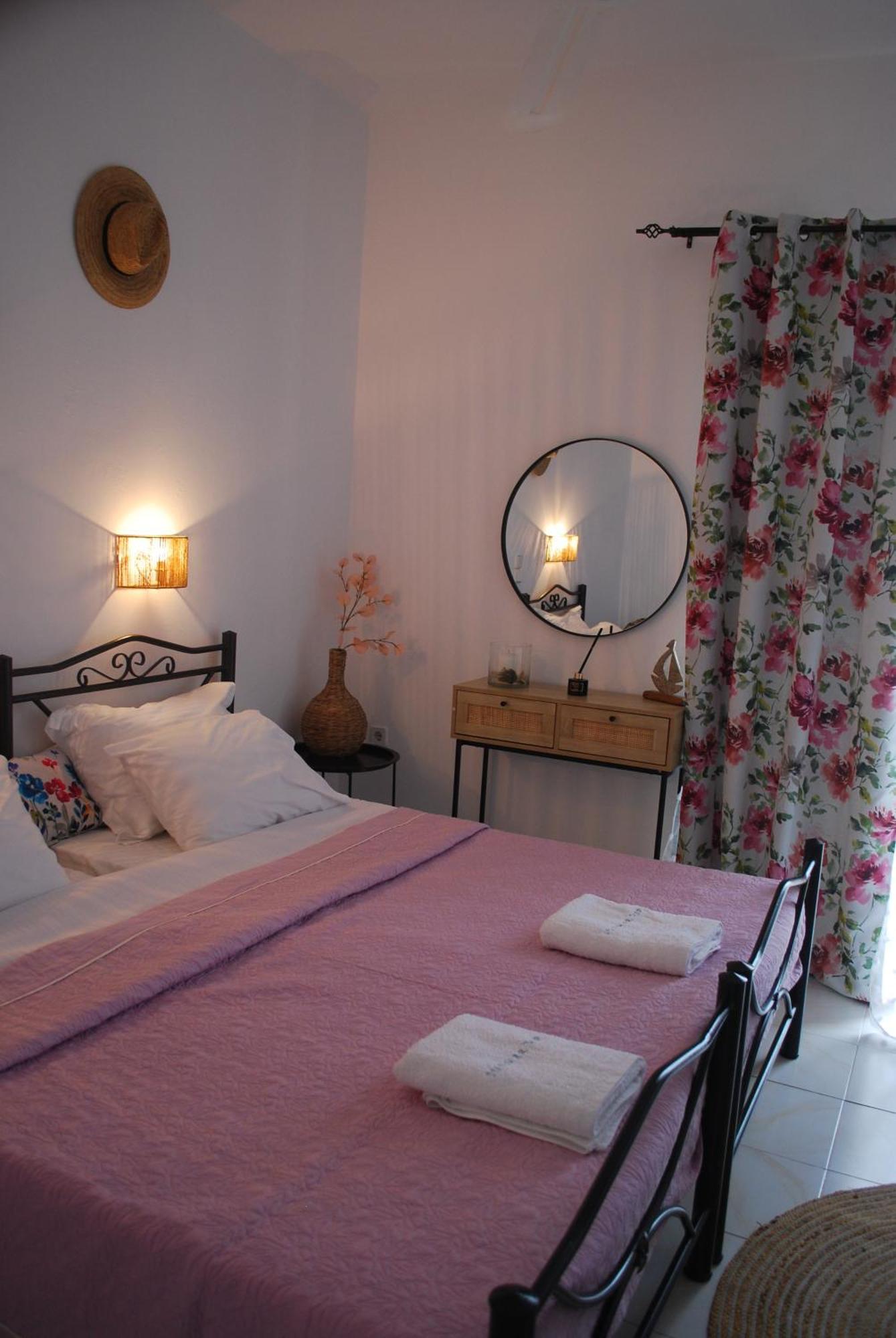 Sunset Rooms Agia Marina  Extérieur photo